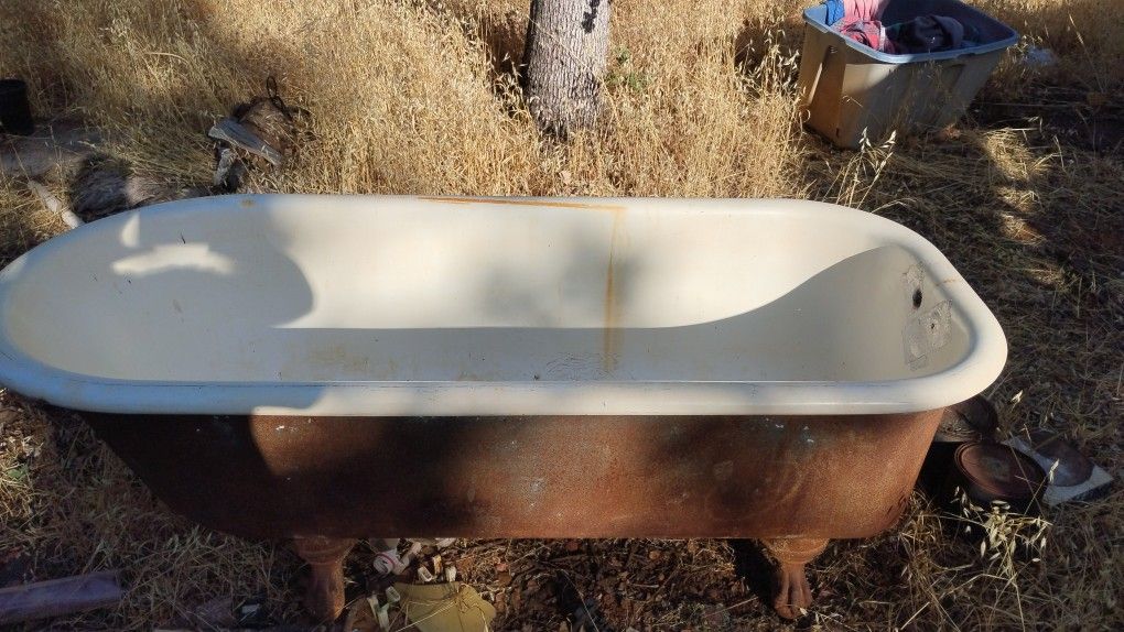 Claw Bathtub Vintage