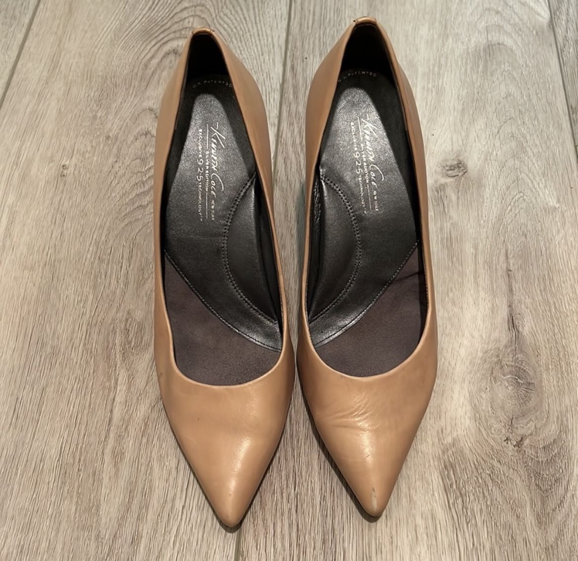 Kenneth Cole Nude Pumps