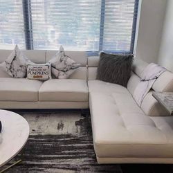 New! Modern White Leather Sectional *FREE SAME-DAY DELIVERY*