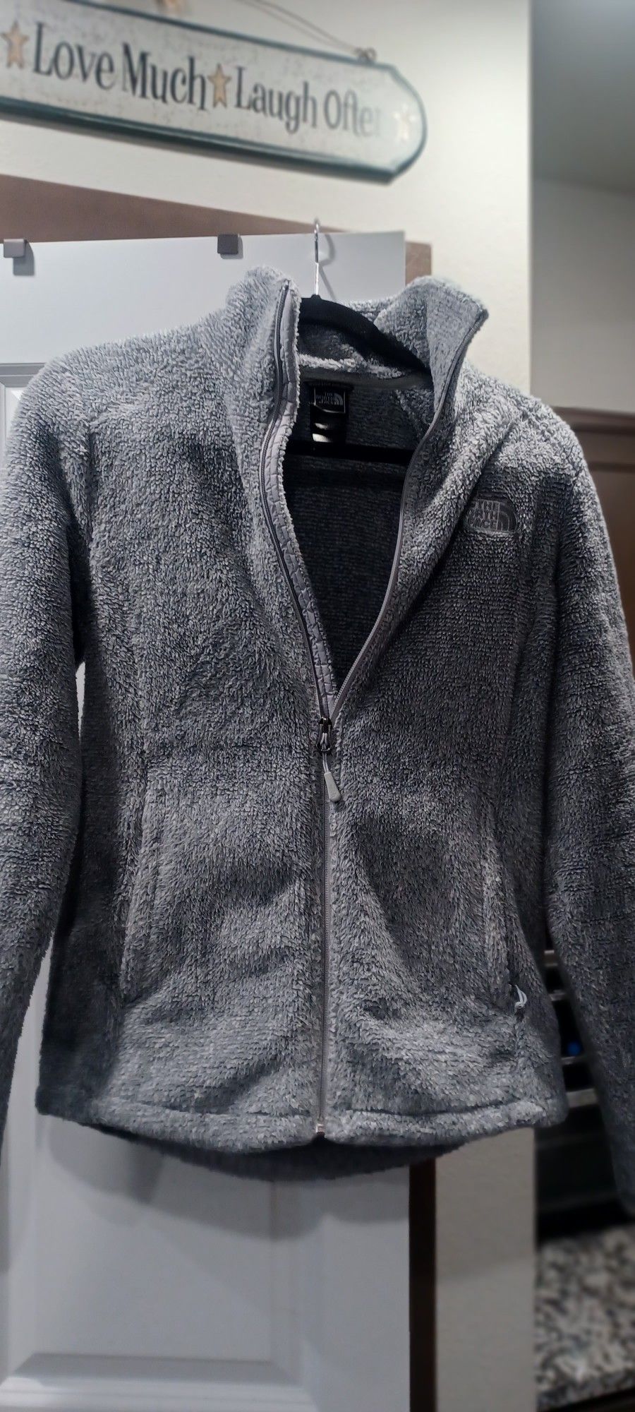NORTH FACE WOMENS MEDIUM WINTER JACKET