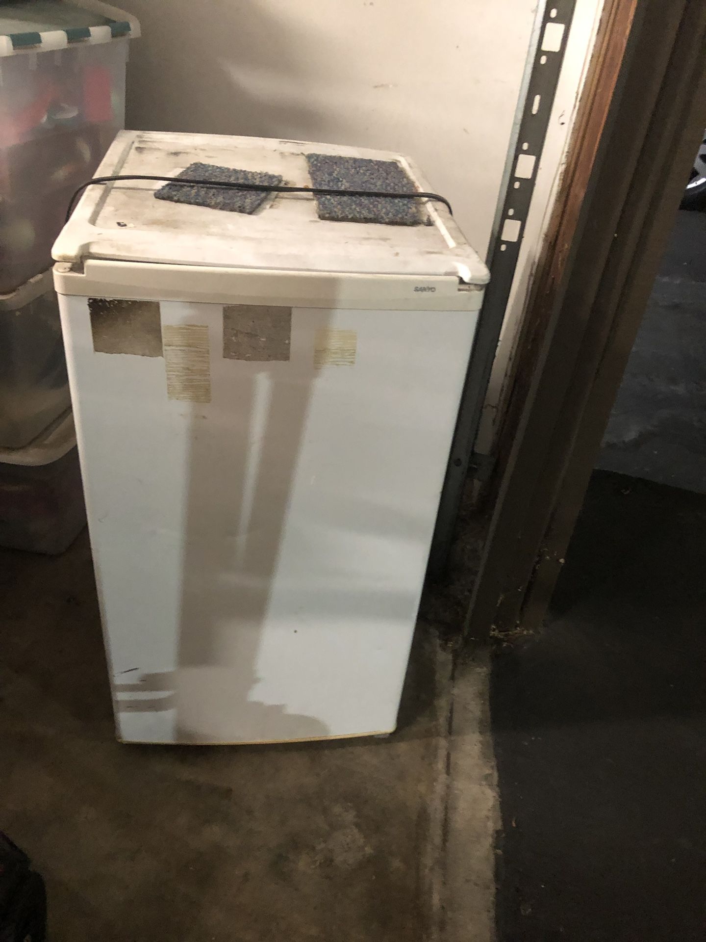 Small refrigerator