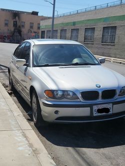 2004 BMW 325i