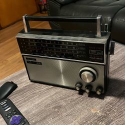 realtone Globe Spanner Solid State Radio