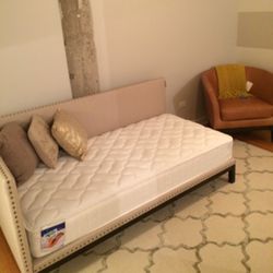 West Elm Twin Day Bed w/Mattress -LET’S MAKE  A DEAL!!!