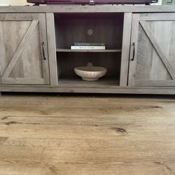 TV Stand 