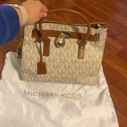 Michael Kors Medium Tote Bag 