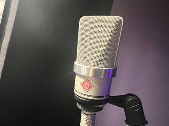 Neuman TLM 102 Large Diaphragm Condenser Microphone - Nickel