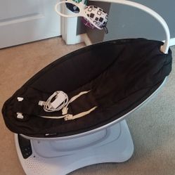 4moms Mamaroo Multi-motion Baby Swing