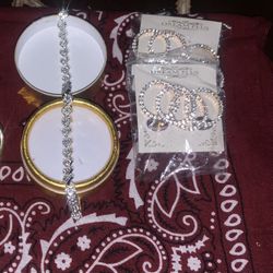 I’m Selling These Pair Of Rhinestone Earrings