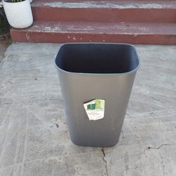 Trash Bin With No Lid