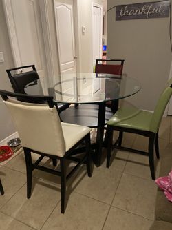 Dining room set new