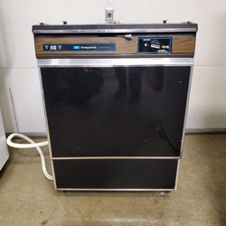 Hotpoint dishwasher works