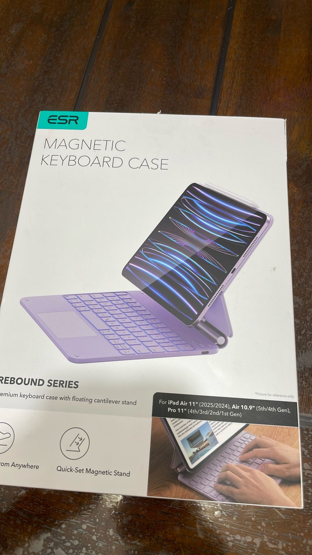 ESR Magnetic Keyboard Case iPad 