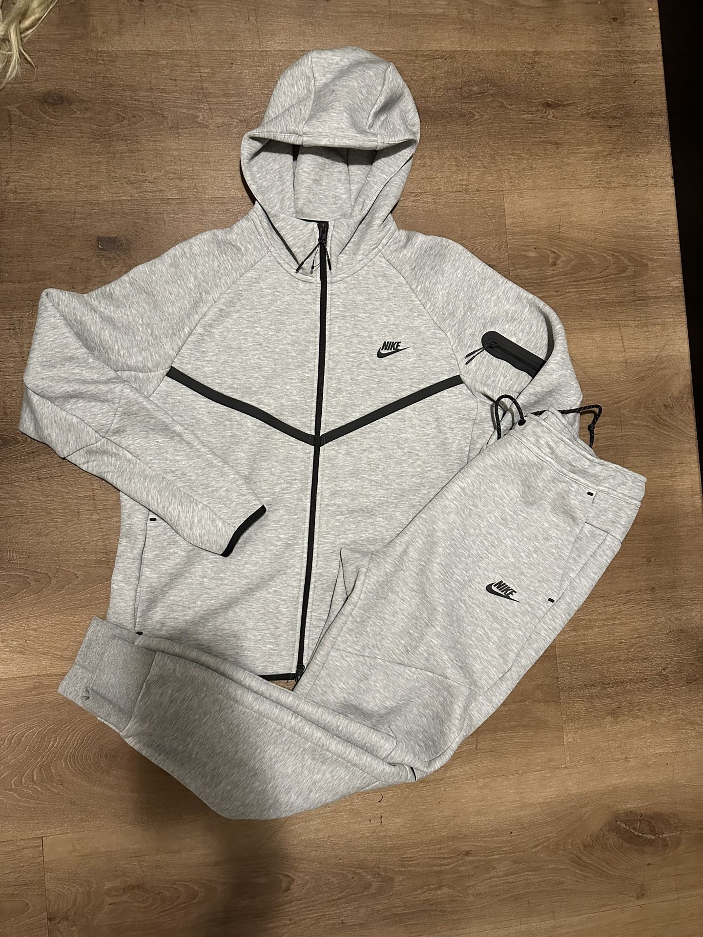 Men’s Nike Tech