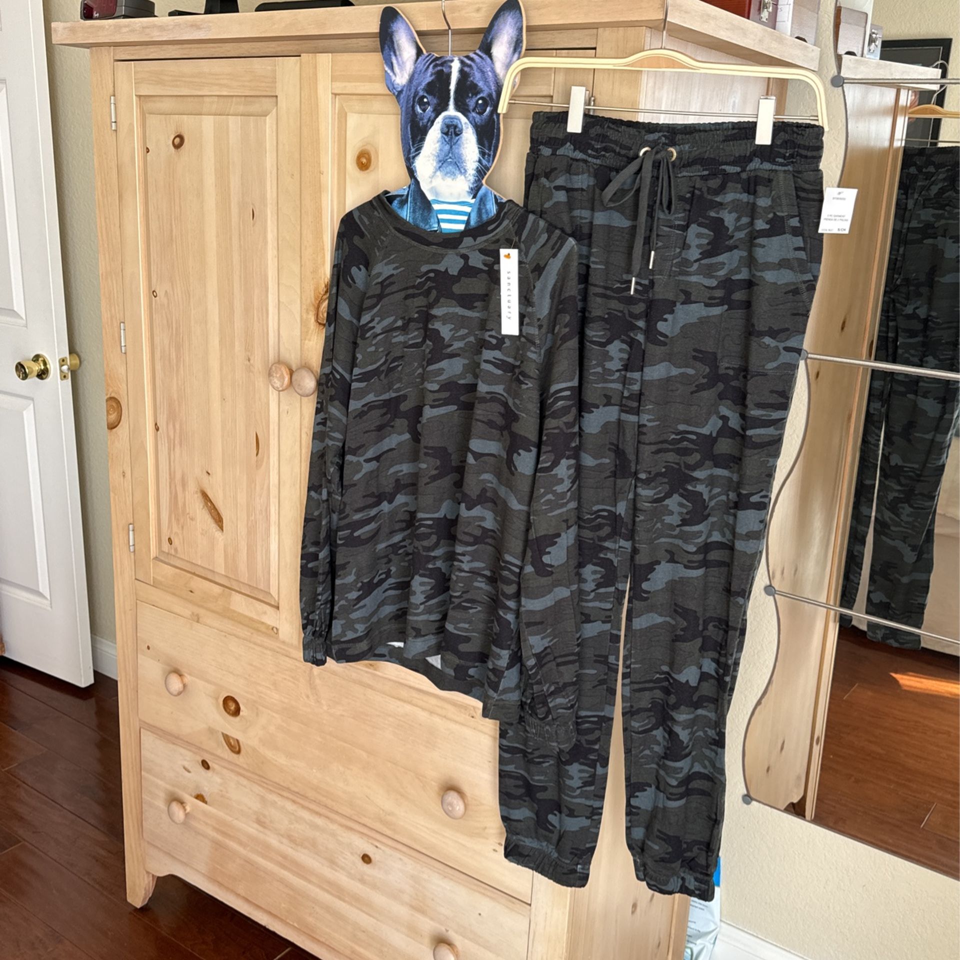Sanctuary 2 Piece Camo Lounge Set NWT