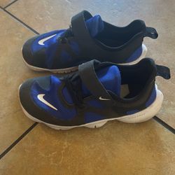 Nike Boy Shoes 13.5