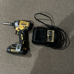 DeWALT 20V MAX Brushless Impact Driver – Battery & Charger Included