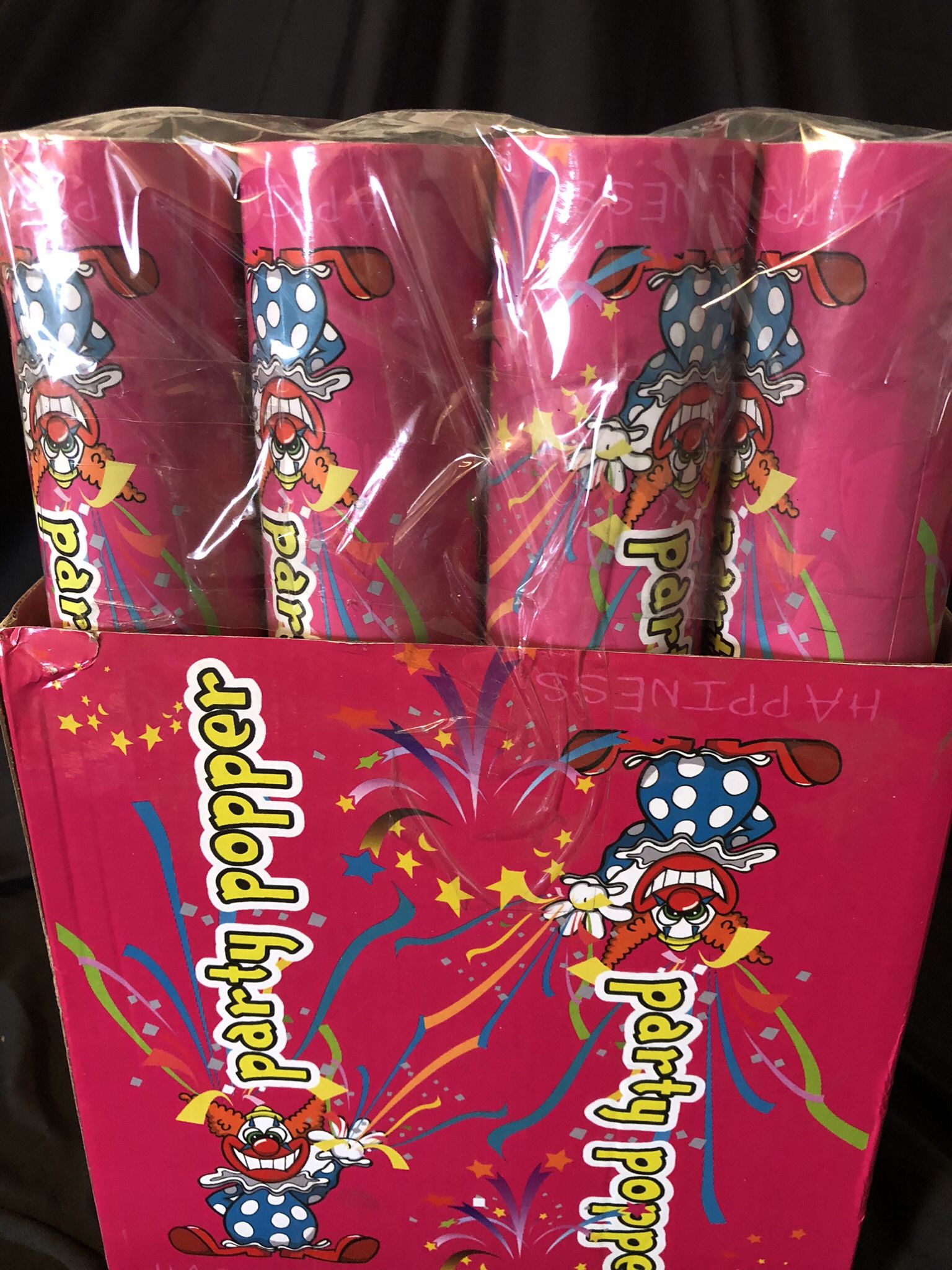 Set Of 12 Party Poppers