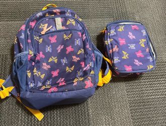 Kids spacious backpack with matching lunchbox