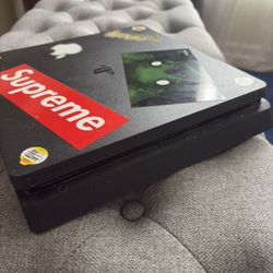 PS4 Slim 1000GB black 