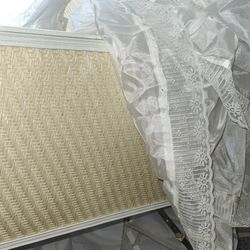 Beautiful Lace Baby Bassinet 