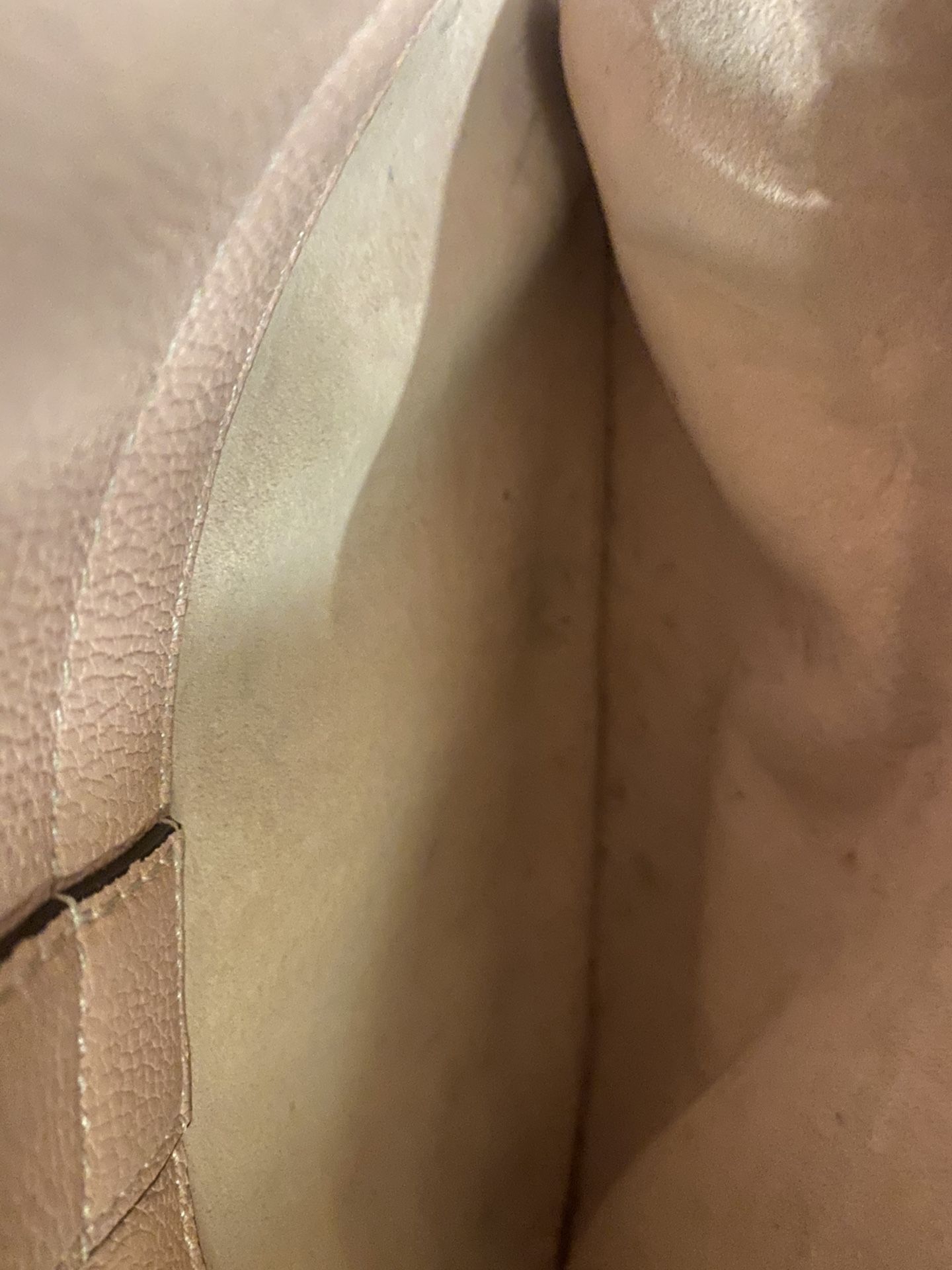 Louis Vuitton Clapton Magnolia