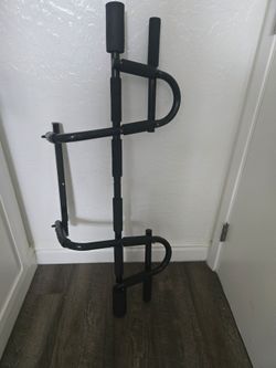 Multi-Grip Doorway Pull-Up Bar