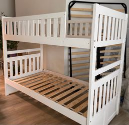 Selling twin bunk bed