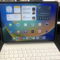 Apple iPad Pro 3rd Gen 128gb + Apple Keyboard 
