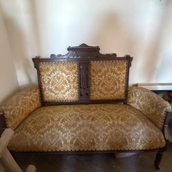 Antique Victorian Style Settee / Vintage Ornate Sofa