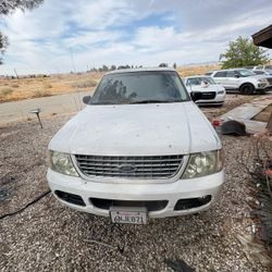2005 Ford Explorer