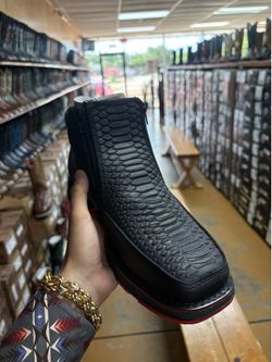 Men’s Shoes