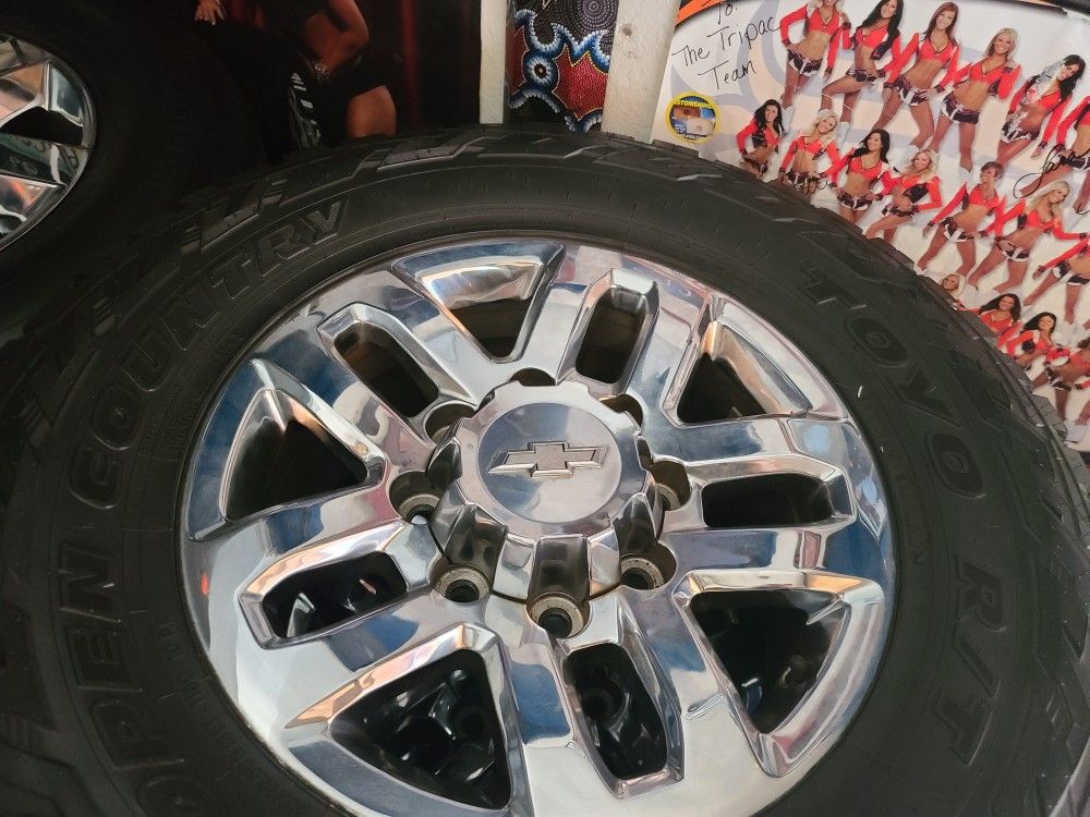 Wheels and tires 33x12,50r18" 8 lug Chevy Silverado in Yukon in utility truck 2016 to 2020 , 8x180,mm