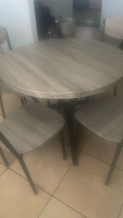 DINNING TABLE WITH 4 CHAIRS