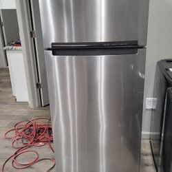 Whirlpool Refrigerator 