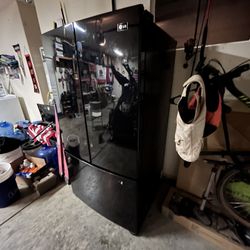 LG REFRIGERATOR For sale 