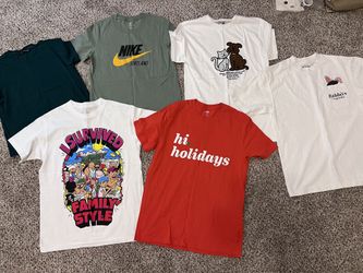 Bundle - 6 women graphic t shirts size small