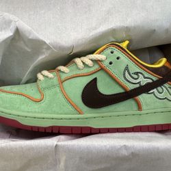 Nike SB Dunk Low  "Rodeo" Tourmaline   Size 10.5   