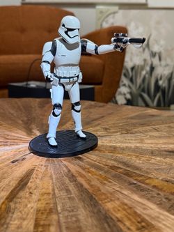 2015 Metal Disney store  FO stormtrooper