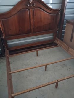 Nice Queen size bedroom set