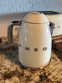 Smeg Cream Electric Kettle
