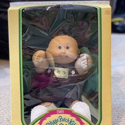 1985 Cabbage Patch Boy Doll In Box With Adoption Certificate 