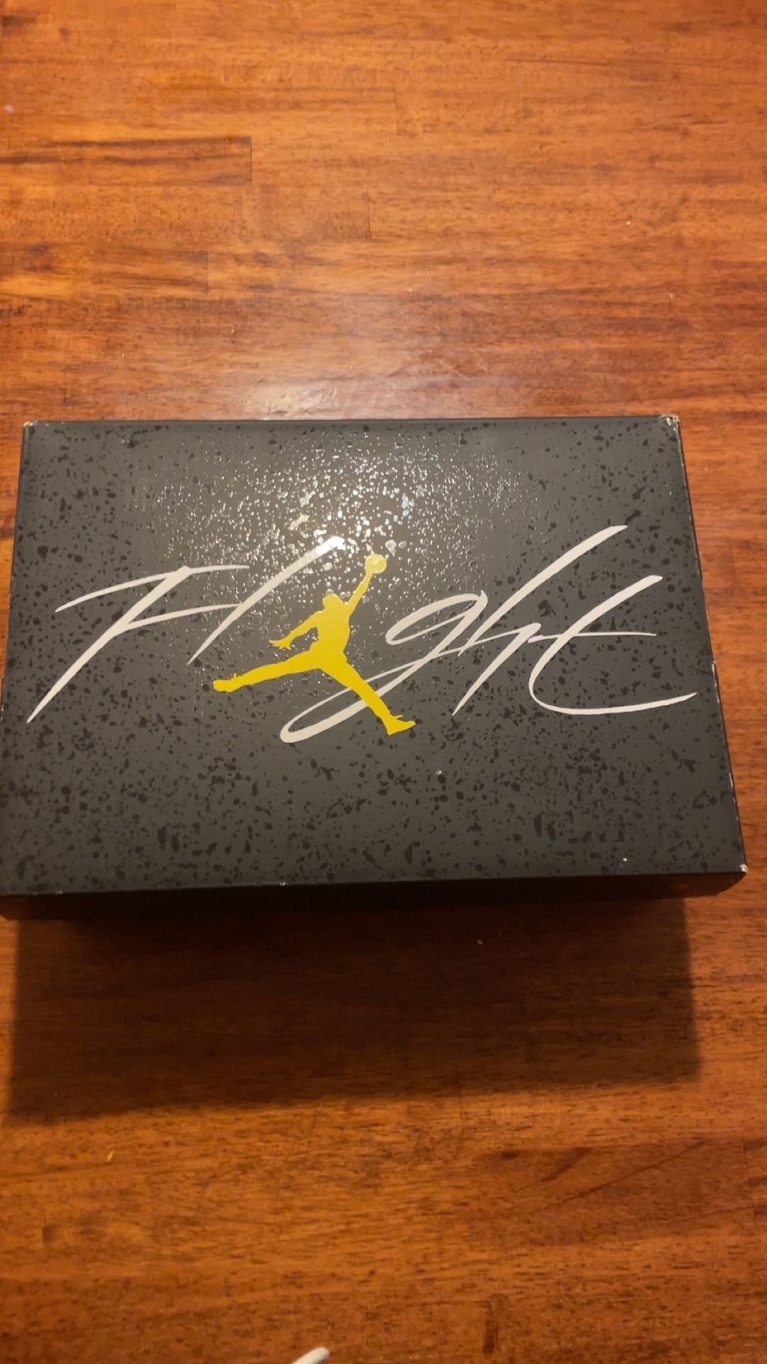 Jordan 4 Retro Yellow Thunders 2023