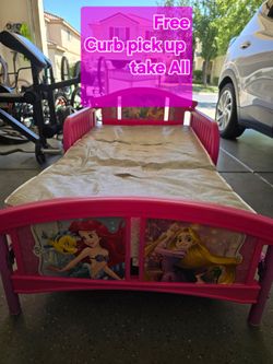 Disney Princess Toddler Bed