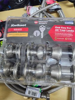 Kwikset Keyed Entry Knob and Single Cylinder Deadbolt Set