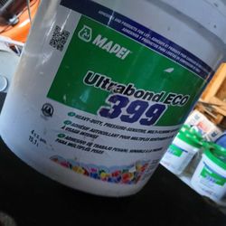 Tengo 80 Botes De Gluo Para Viny Y Piso Vinyplan 20 Dolares Cada Bote