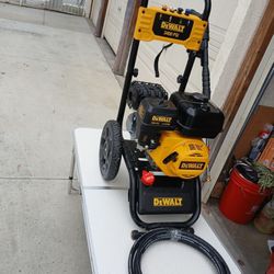 Maquina  Dewalt De  Gasolina  1400  De Fursa  Para  Labar. Carros