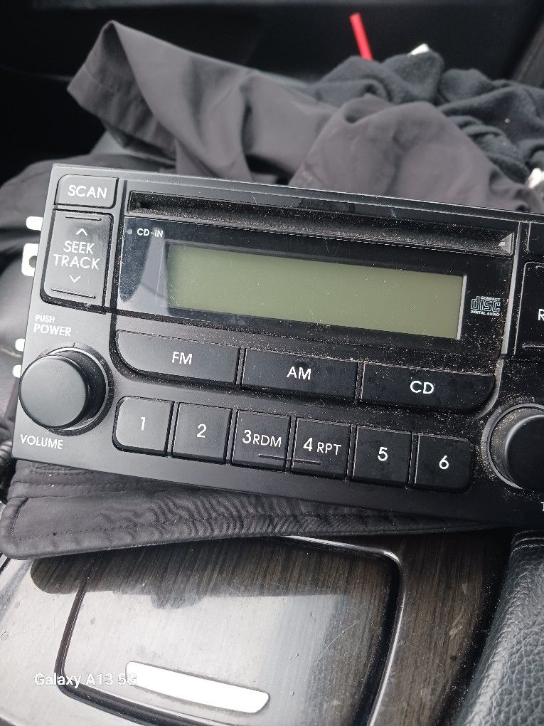 Honda CR-V Factory CD Radio Fit Honda Civic To and Accord To $70 