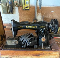 Vintage Singer Upholstery Sewing Machine