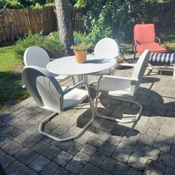CROSLEY  PATIO SET $100.00
